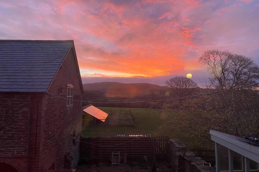 Upper Heath Farm - Stable Cottage Ludlow 克雷文阿姆斯 外观 照片